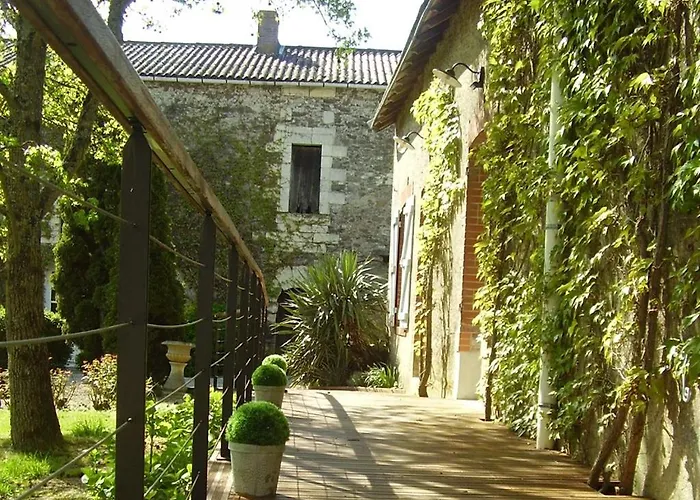 Chateau De La Galissonniere Le Pallet